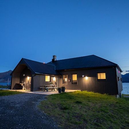 Bedehuset Basecamp Senja Hotel Skaland Exterior foto