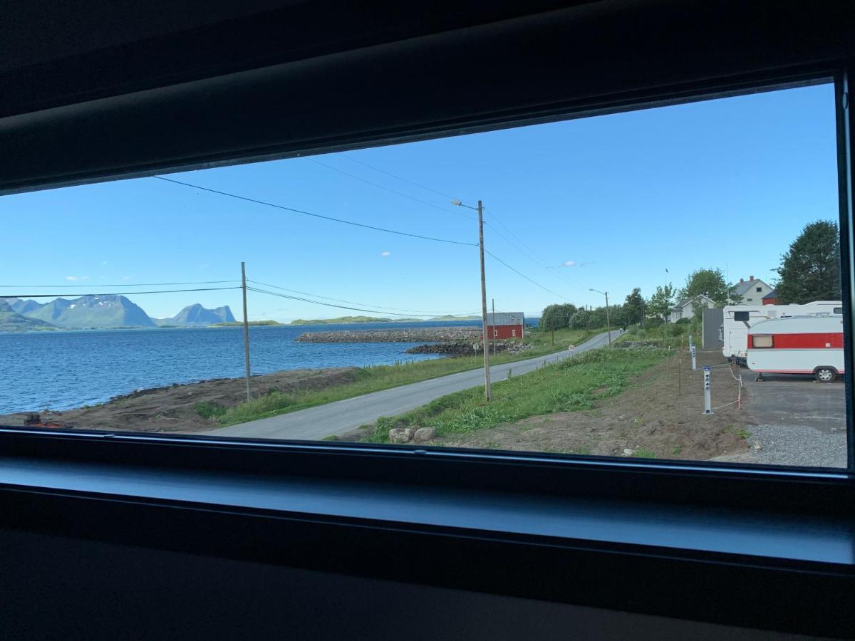 Bedehuset Basecamp Senja Hotel Skaland Exterior foto
